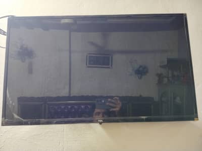 TCL 32 INCH LED