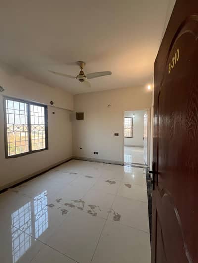 3 bed non furnished apartment avalible for rent in diamond mall gulberg greens islamabad