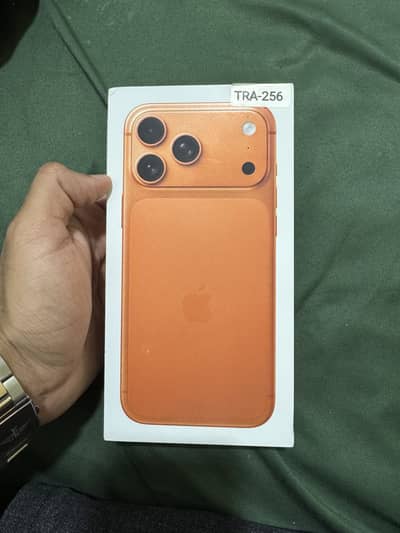 Box pack I phone 17 pro max 256 new