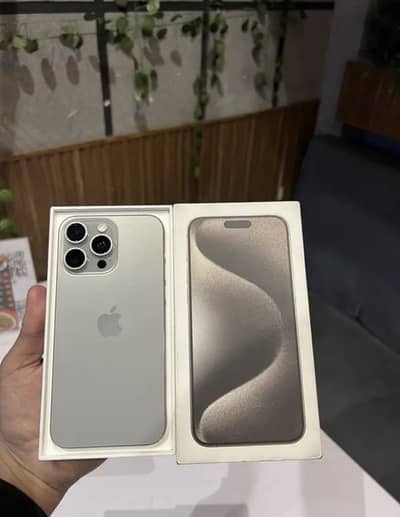 Iphone 15pro max factory unlock non pta.