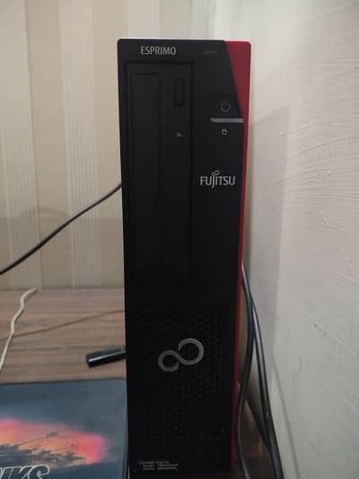 Fujitsu d588 i3 8th generation 4gb ram ddr4  80gb HDD gaming pc