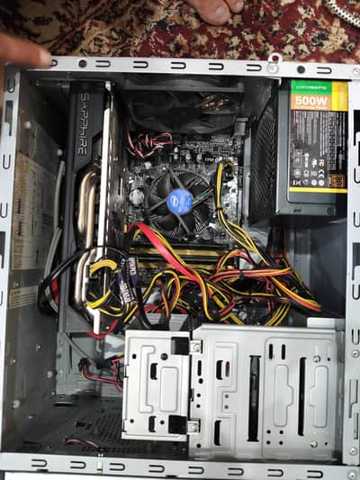 Cpu=  i74th Gen, with RX580 8GB Card 87board Asus, 8GbDDR3