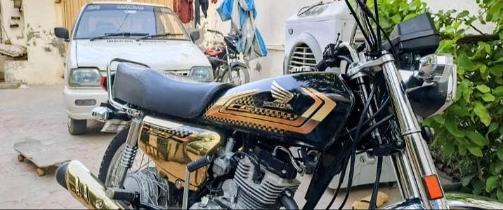 Honda CG 125 gold edition