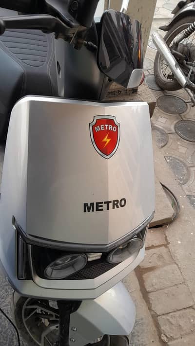 Metro M6 M empower