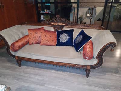 2 sofy far sale new poshesh bht achi condition men  demand 35000