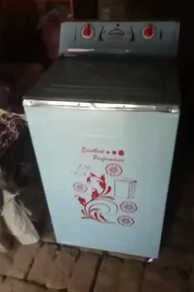 bilkul new hai Thoda use hua hua hai