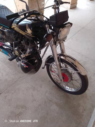 Honda 125 special edition black