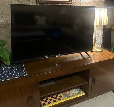 Smart TCL TV 49 inches