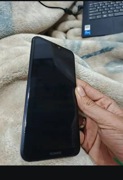 Hawaii p20 lite 10/9 saaf hai 4/32 hai Sim work kar ti han