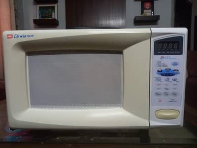 Dawlamce Microwave Going Cheap
