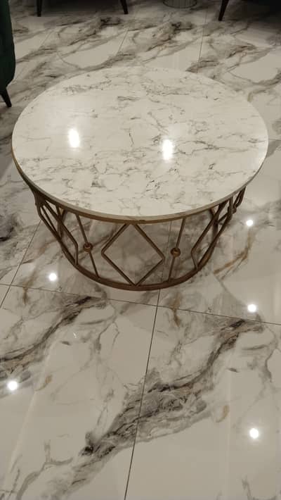 Coffee table excellent condition only 6 months used