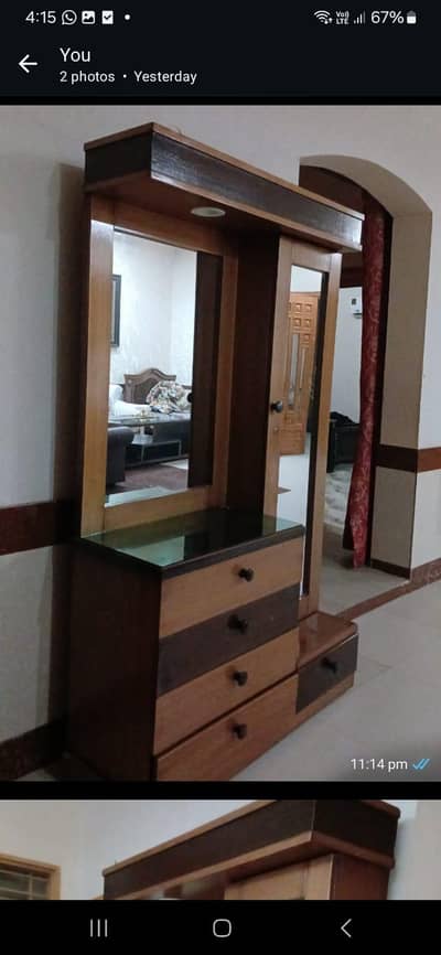 A dressing for sale in very Well Condition