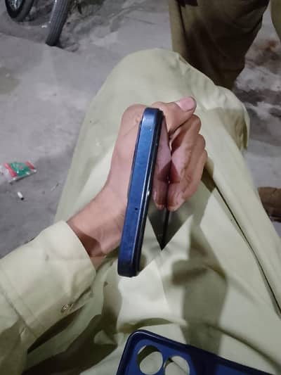 vivo Y35 WhatsApp app 03246735352