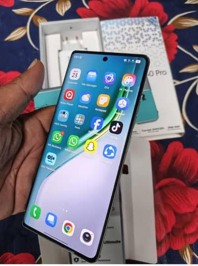 Tecno Camon 40 pro 8+8 256 10/10