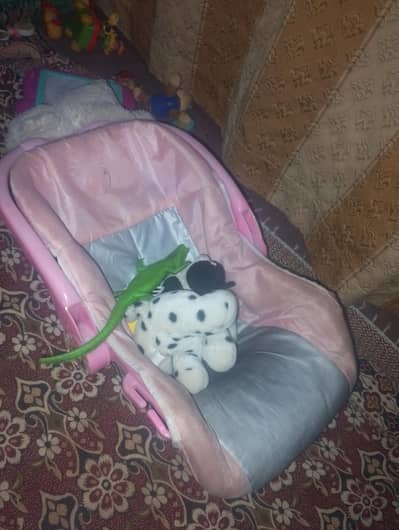 10 condition mein baby bath chair and baby coat price 2000
