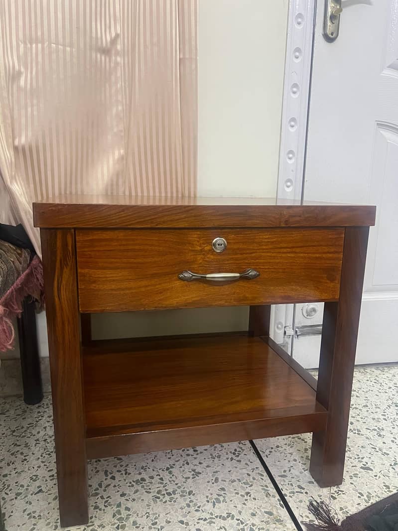 side table 4
