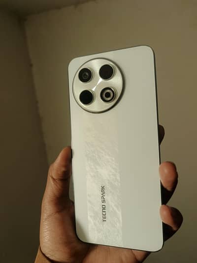 Tecno spark 30 pro – with 8 month Warrenty