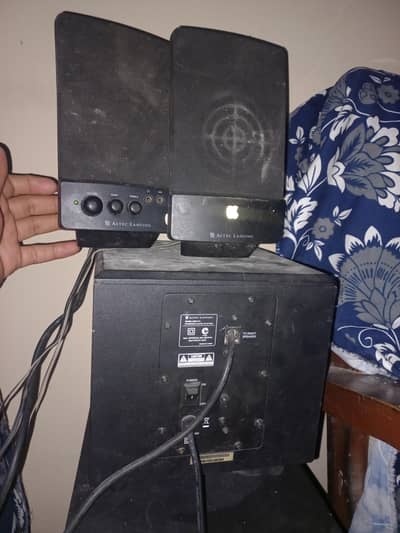 i am selling my speakr