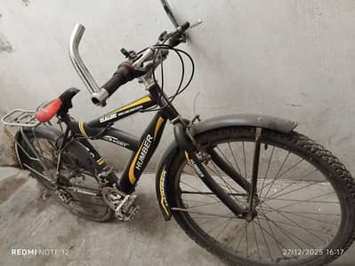 Used like new bicycle selling due to shifting
