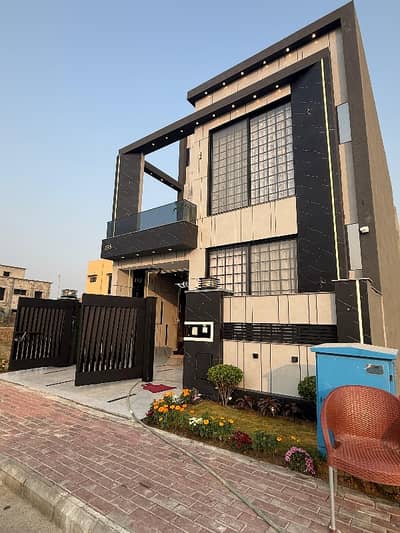 5 Marla Brand New Luxury House For Rent Bahria AA block Near The Beacon house School Town Lahore