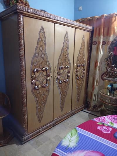 Need & clean furniture Bed,Almari, Dressing