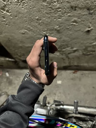 11 pro max Factory unlocked