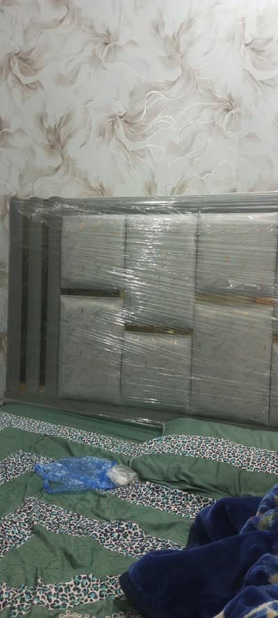newbed / king size bed/ poshish bed/bed/ wooden bed/ bedset / king bed