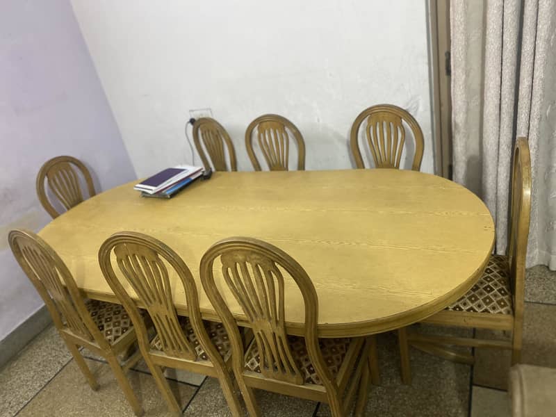 Dining table 0