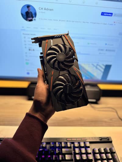 Gigabyte Rx 570 ( 4GB )