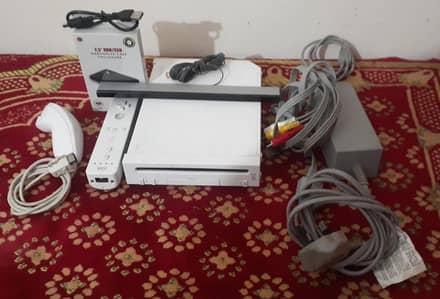 Nintendo Wii with 320GB Hard Drive with 100+ Games