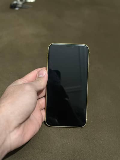 iPhone XR non pta 64gb 78 health 10/9 condition.  condition BH7864,