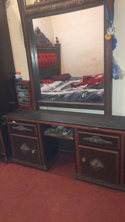 side table and dressing