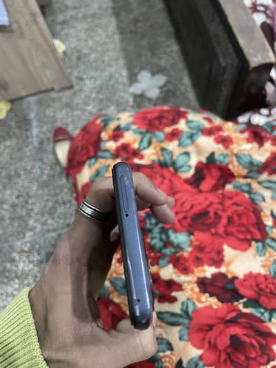 Vivo y55 8+8 128 urgent sale