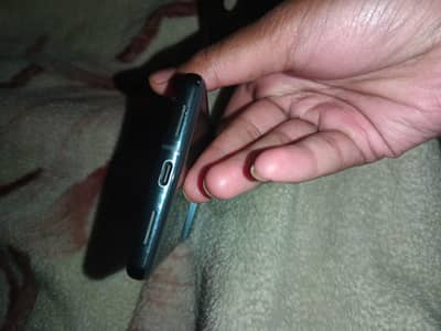 google pixel 7 pro PTA approved with charger hai koi fault nhi hai