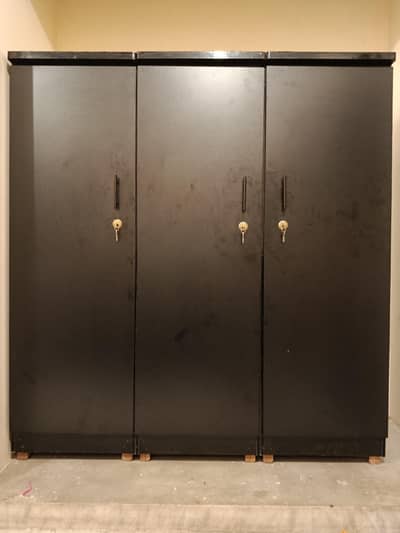 3 door convertible cupboard/ almari