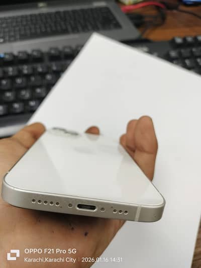 Apple iPhone 13 White Colour 9/10 Condition