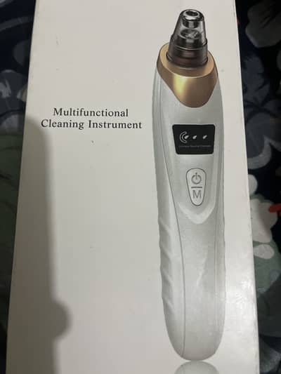 Multifunctional. cleaning instrument