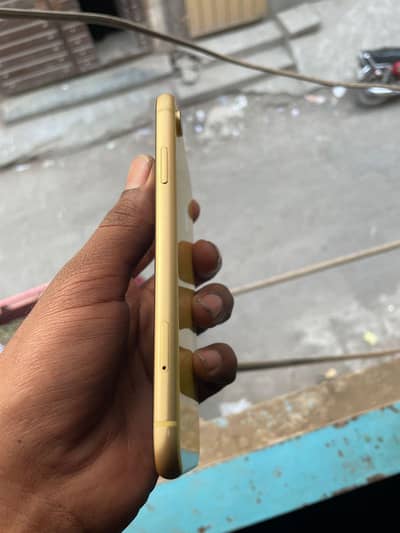 I phone xr all ok 10/9 condition jv 1 hand use all ok no open no repai