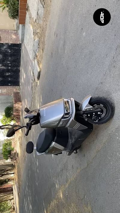REVOO A12 - SCOOTY