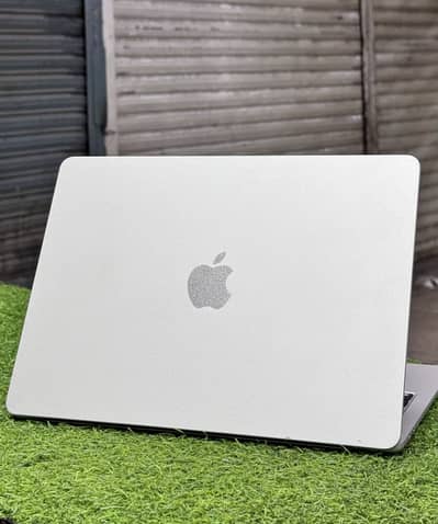 MacBook Air M2 8-256