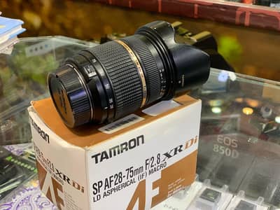 dslr camera lens 28/75.2. 8mm naikon mund. . . Whatsapp 03212306356