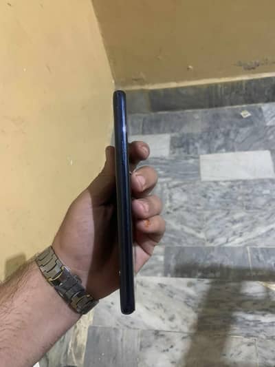 Motorola one 5g uw all ok set hy back glasscreak hy oor finger senseor