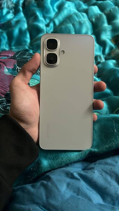 Infinix smart 10 pta approved 10 10 condition with box changer