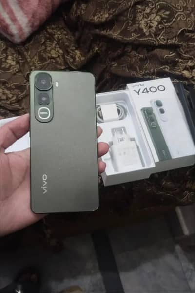 vivo y400 with complete box 10/10