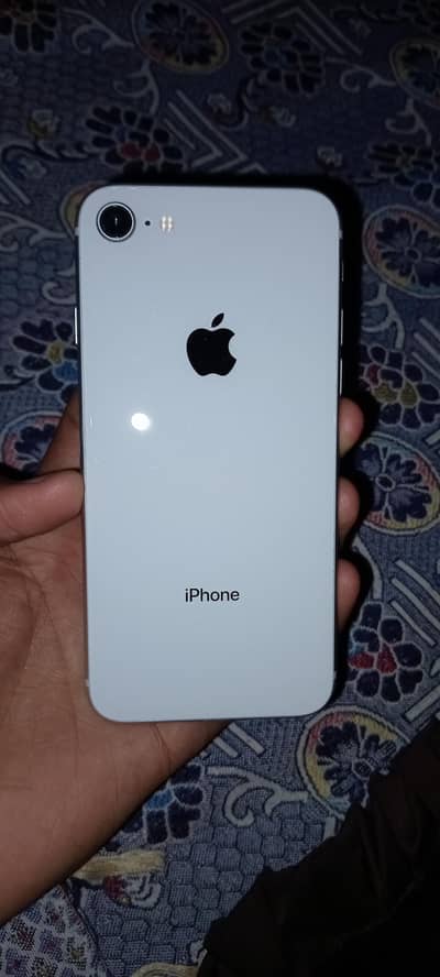 Iphone 8 price kam ker lon ga mobile ma koi falt nahi hai