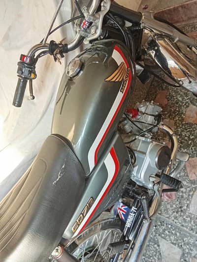 Honda CD 70 2023
