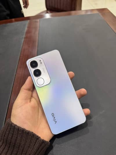 vivo y19s for sale with box charger