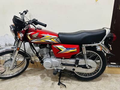 Honda CG125 Red 2025