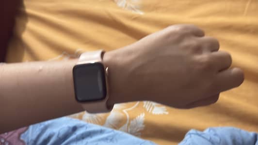 Apple Watch 6 SE Minimal Used