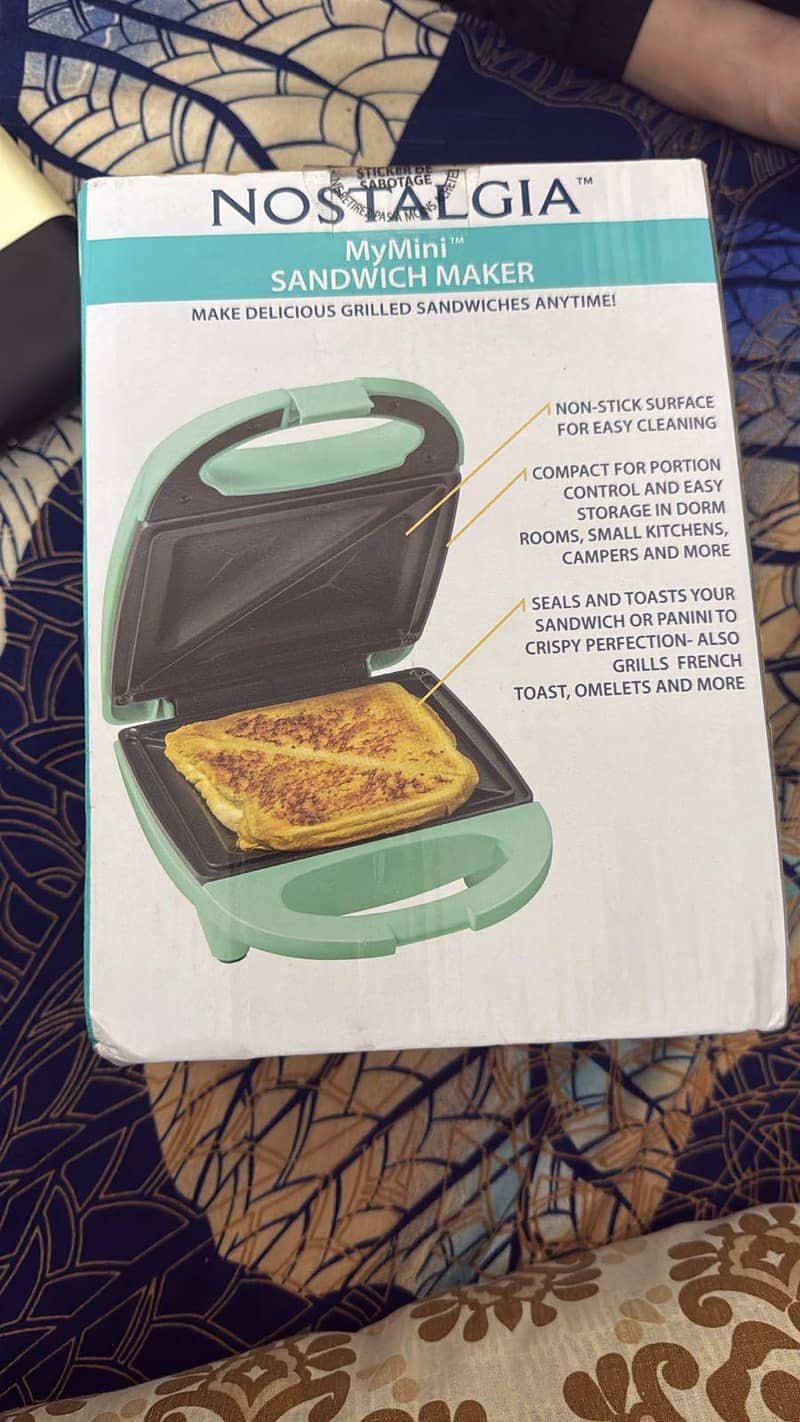 nostalgia mini maker 0